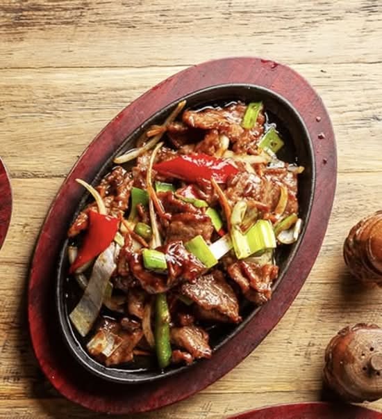 705_Sizzling Mongolian Lamb    铁板蒙古羊肉
